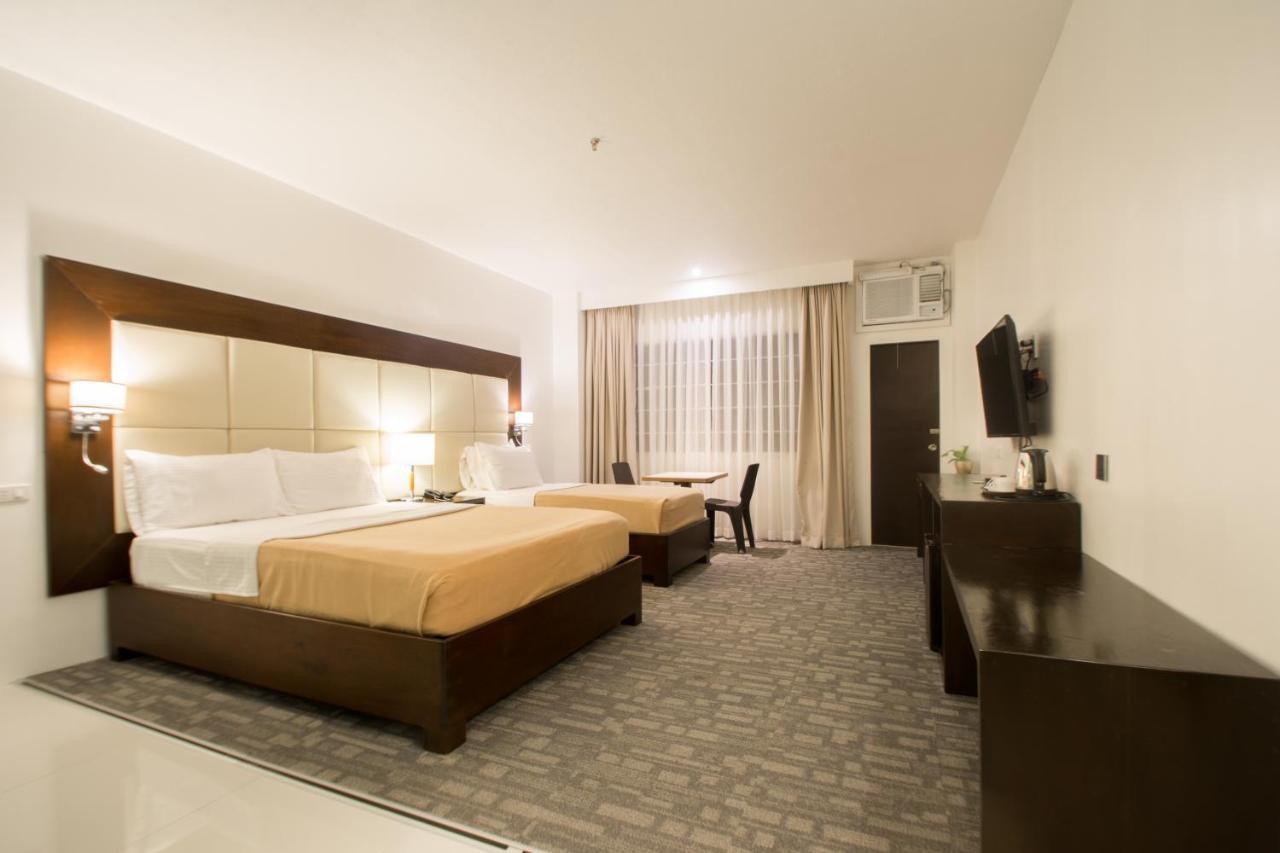 Marzon Hotel Kalibo Bagian luar foto
