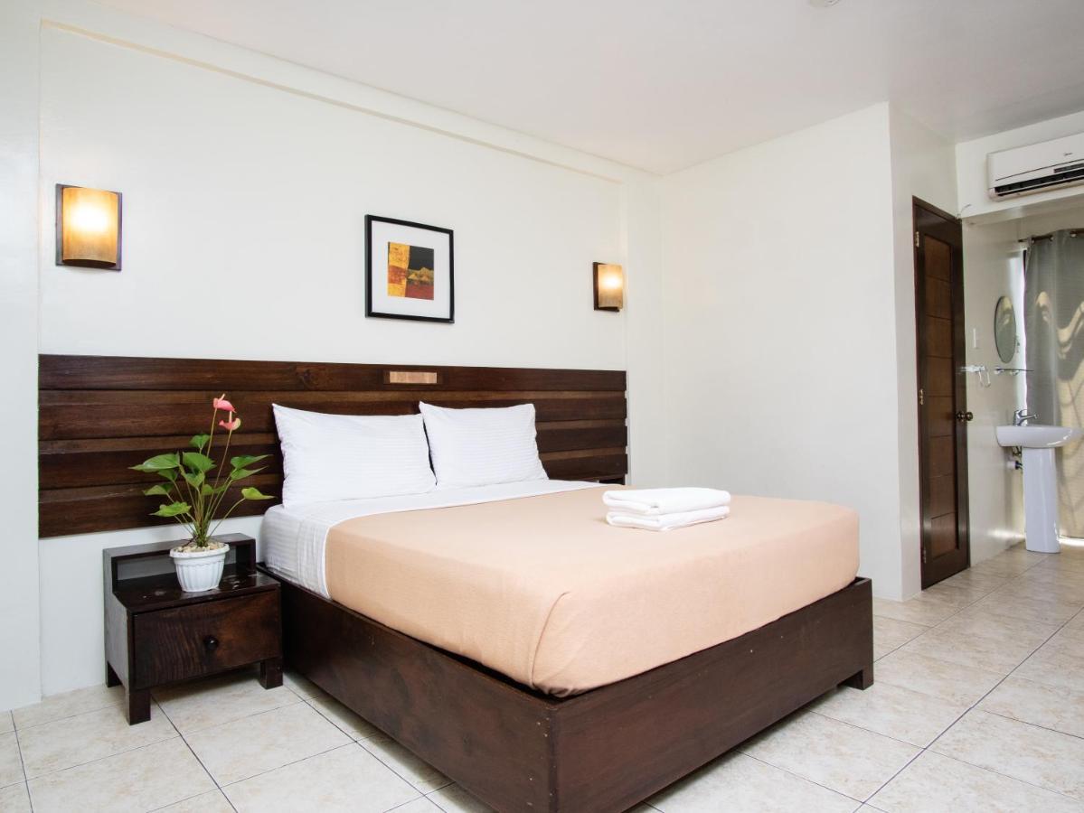 Marzon Hotel Kalibo Bagian luar foto