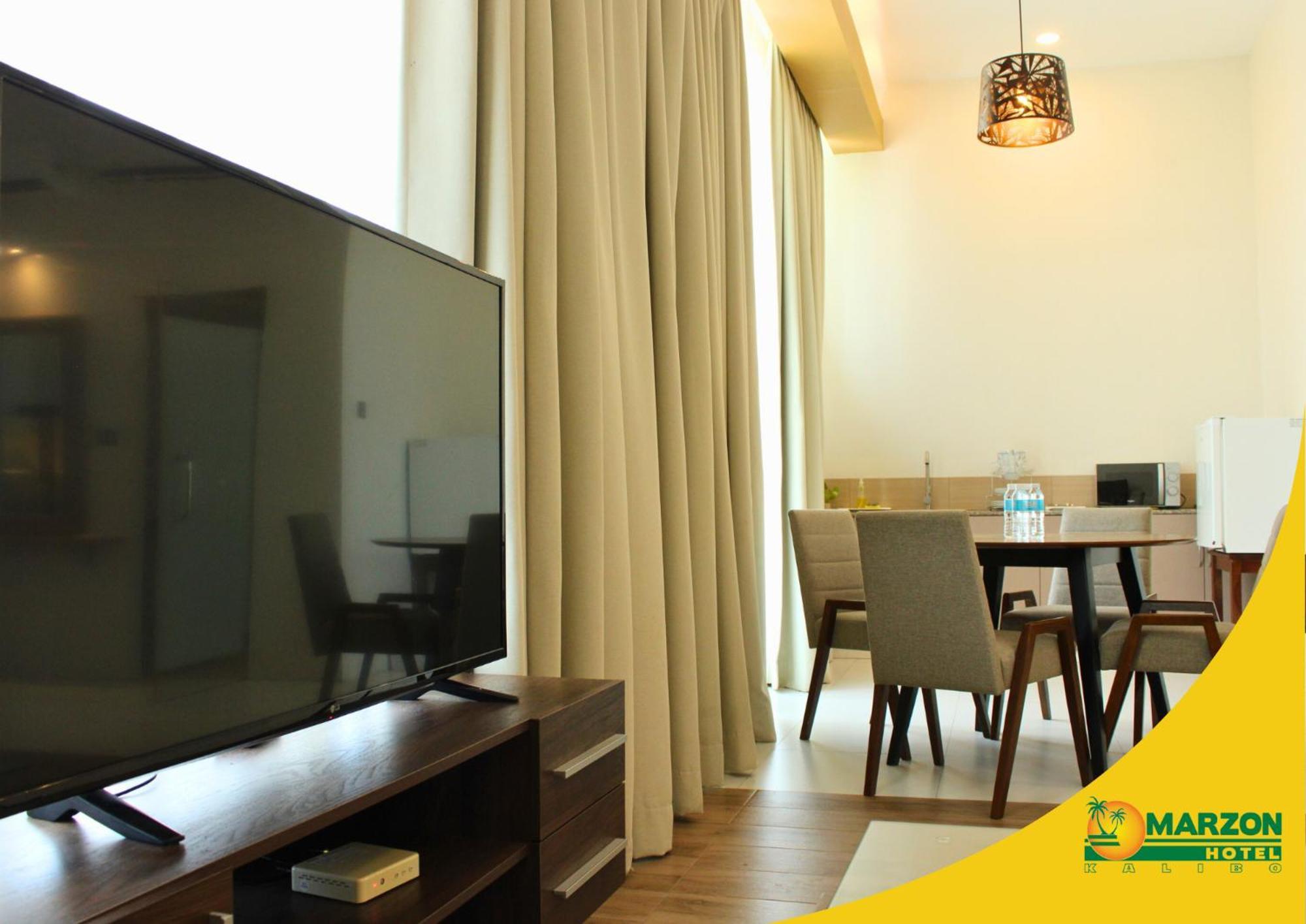 Marzon Hotel Kalibo Bagian luar foto