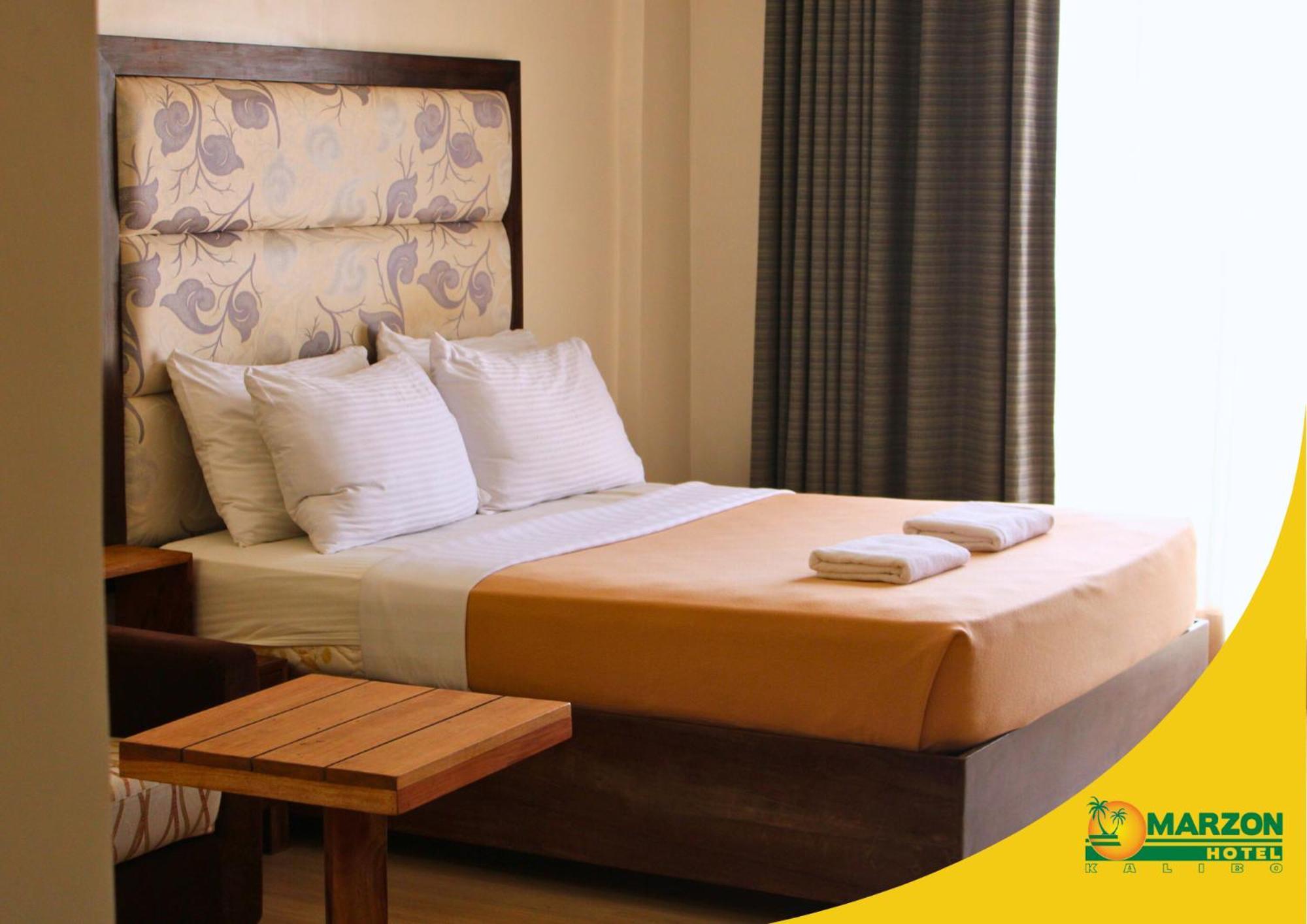 Marzon Hotel Kalibo Bagian luar foto